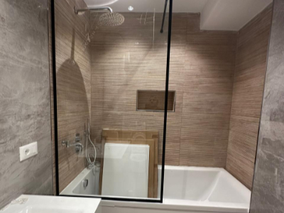 Xham statik ne vaske me permasa te ndryshme Xham statik ne vaske me permasa te ndryshme